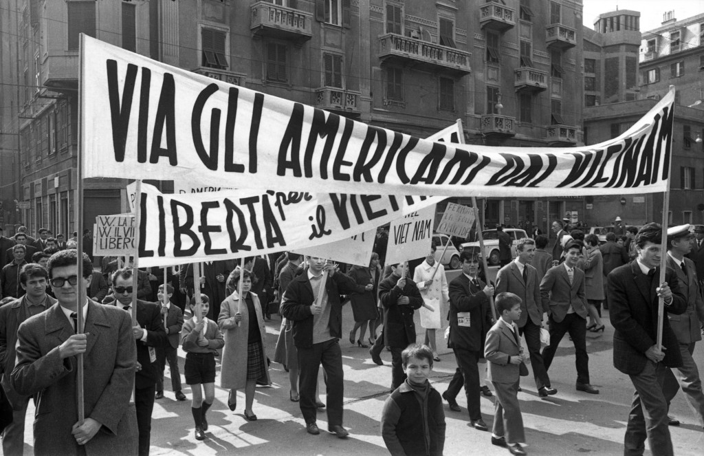 Publifoto, album '68: le manifestazioni internazionaliste